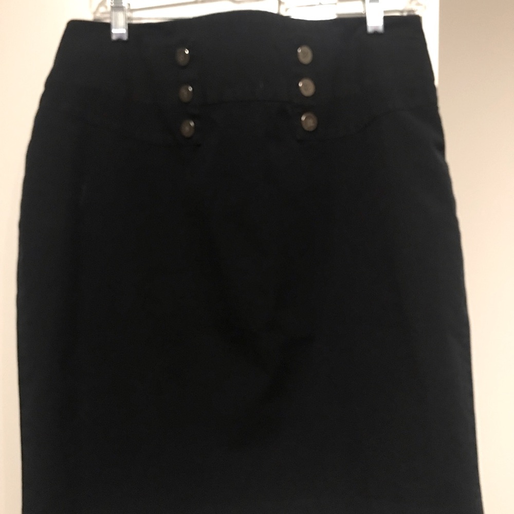 Black stretch skirt